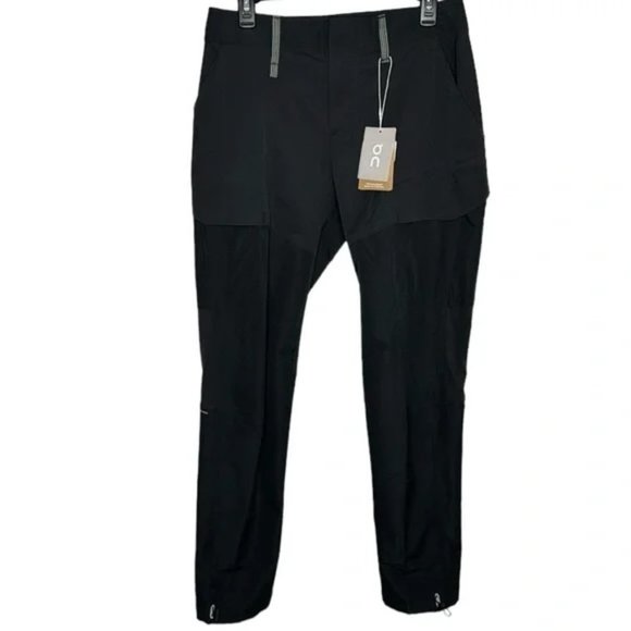 BNWT On Running Explorer Waterproof Hiking Cargo Pants SZ M - Picture 2 of 9